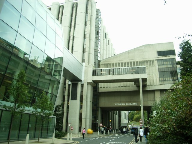Worsley Building, Clarendon Way - home of the University of Leeds School of Medicine